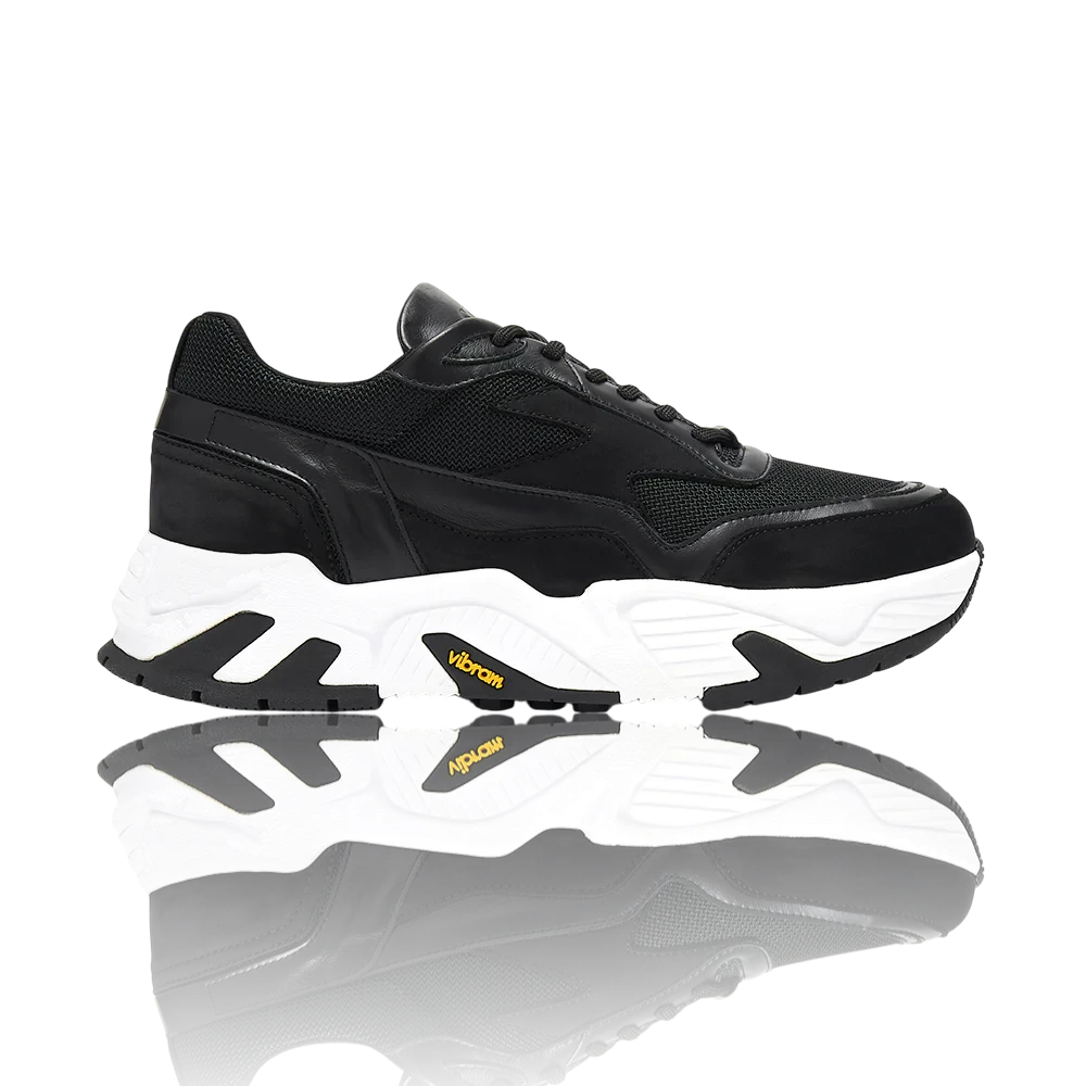 Stealth Runner 'Black White'