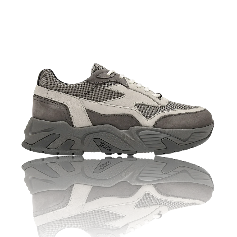 Stealth Runner 'Gray Cloud'